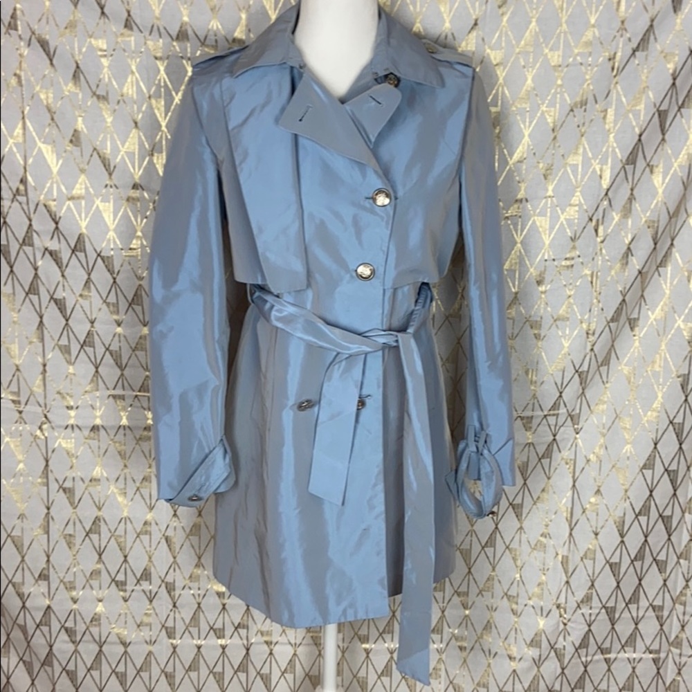 Roem beautiful blue raincoat for spring!